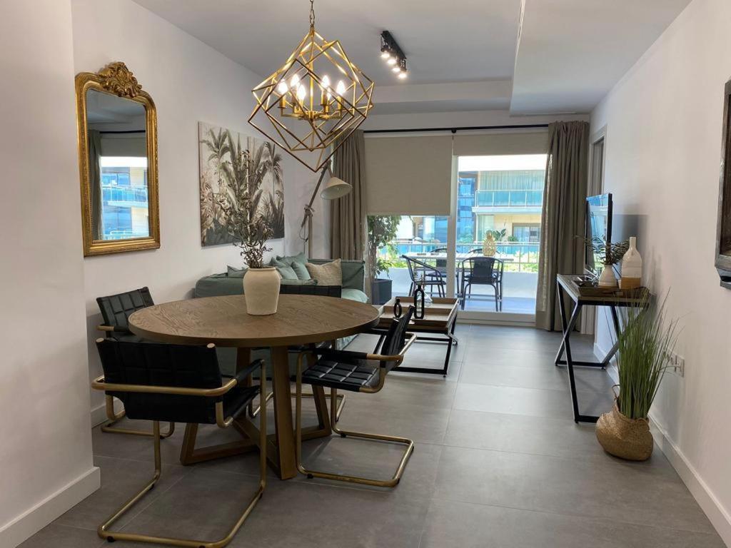Roy Boston Marbella By Florentia Homes Екстер'єр фото